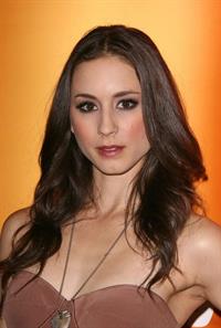 Troian Bellisario
