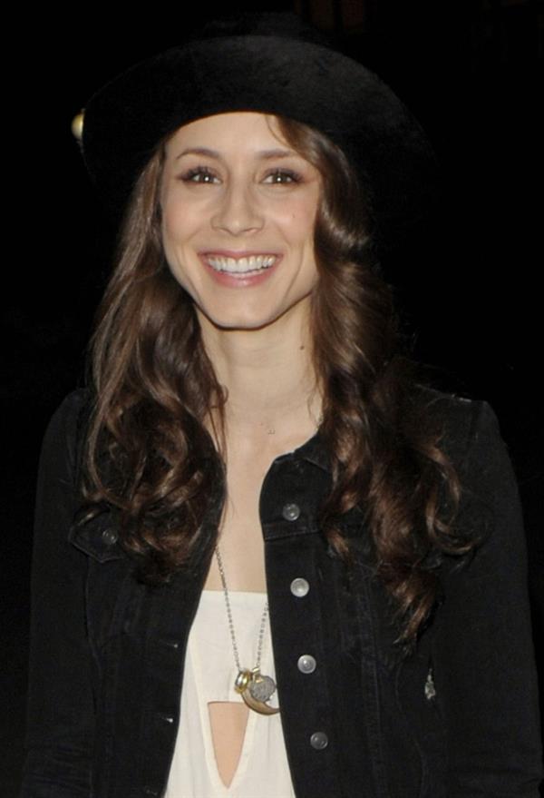 Troian Bellisario