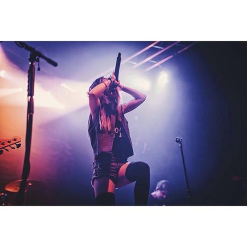 Chrissy Costanza