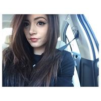 Chrissy Costanza taking a selfie