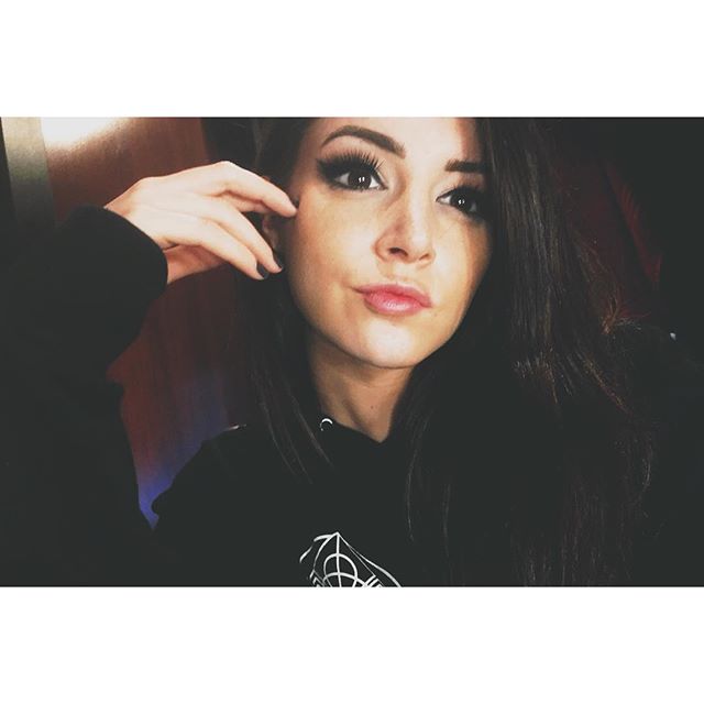 Chrissy Costanza