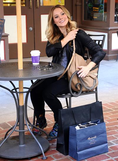 Kristen Bell out shopping at The Americana at Brand in Glendale 10/30/12