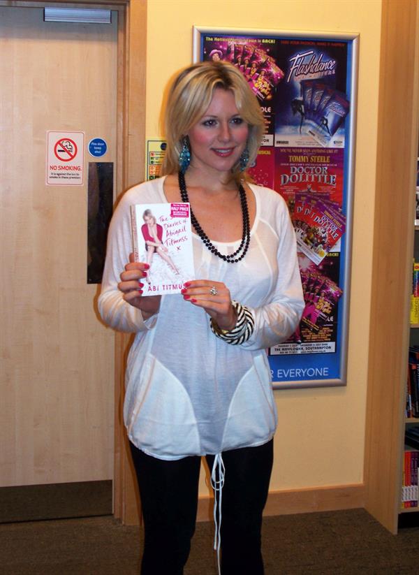 Abi Titmuss at a book signing in Southampton August 2, 2008