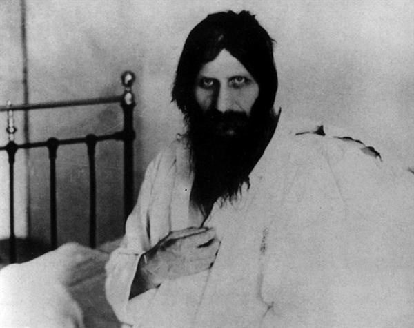 Ra ra Rasputin
Lover of the Russian queen
There was a cat that really was gone
Ra ra Rasputin
Russia's greatest love machine
It was a shame how he carried on