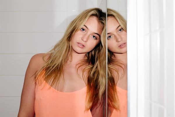 Iskra Lawrence:  Atisha Paulson for C Heads