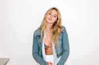 Iskra Lawrence:  Atisha Paulson for C Heads