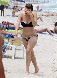 Aimee Teegarden beach candids in Miami 09.06.2011