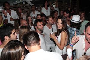 Alessandra Ambrosio - Cafe La Mosique, Brasil 1/1/13  