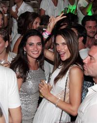 Alessandra Ambrosio - Cafe La Mosique, Brasil 1/1/13  
