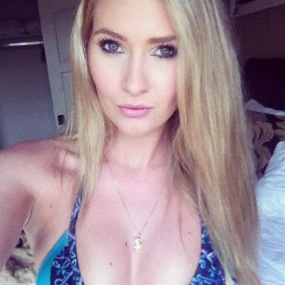 Lauren Volker taking a selfie