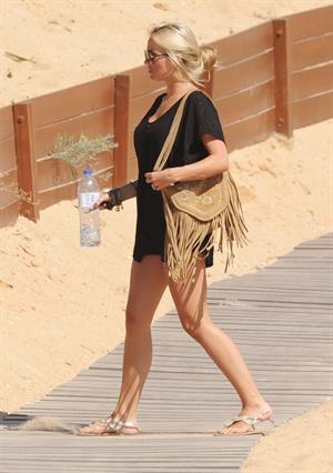Alex Curran - Bikini candids spain - June 15, 2011