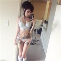 Sara Calixto in lingerie taking a selfie