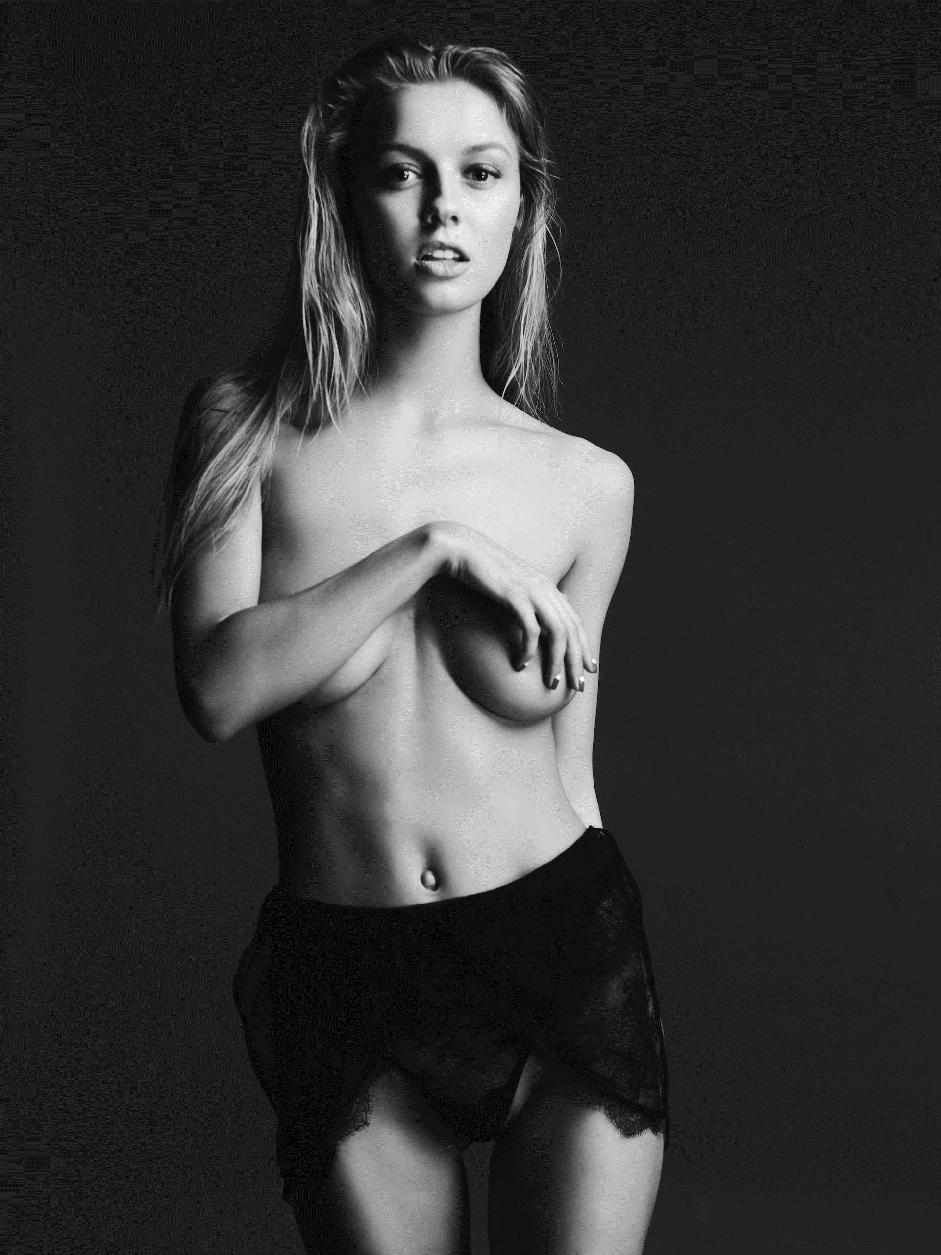 Alena Filinkova Nude Pictures. 