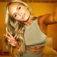 Hilde Osland taking a selfie