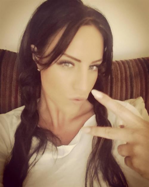 Danielle Mason taking a selfie