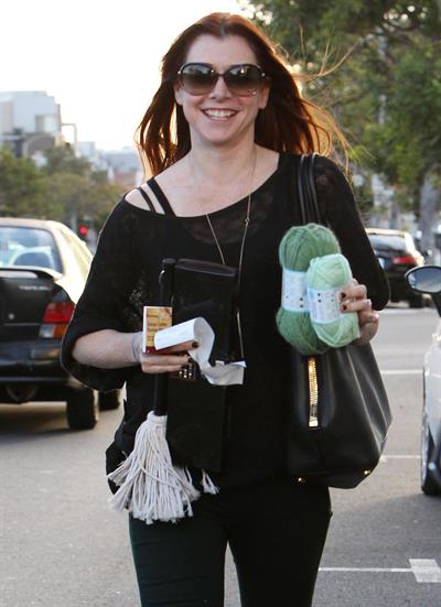 Alyson Hannigan Goes shopping in Santa Monica (November 7, 2013) 