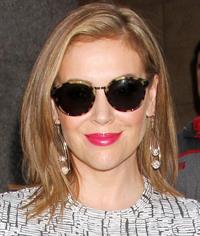 Alyssa Milano Sirius Radio Studios NYC 22.10.13 