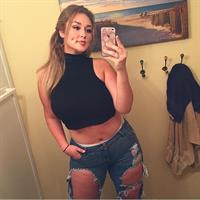 Hunter McGrady taking a selfie