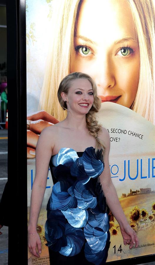 Amanda Seyfried at the Hollywood premiere of  Letters to Juliet  on May 11, 2010