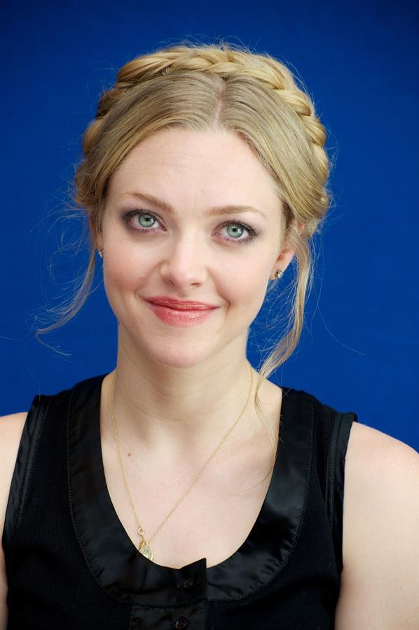 Amanda Seyfried portrait In Time press conference in Beverly Hills on October 15, 2011