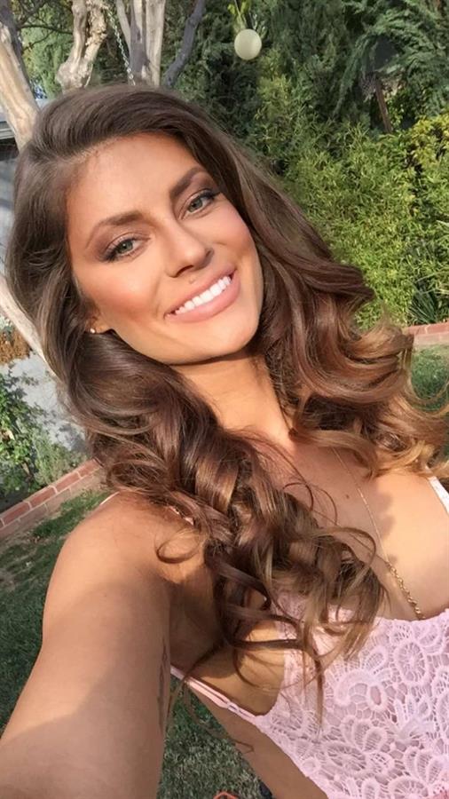 Hannah Stocking taking a selfie