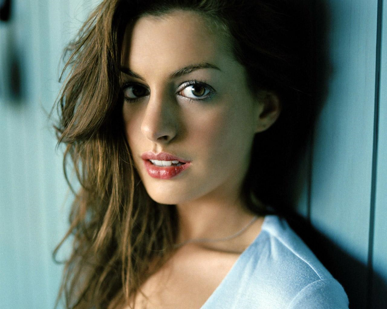 anne-hathaway