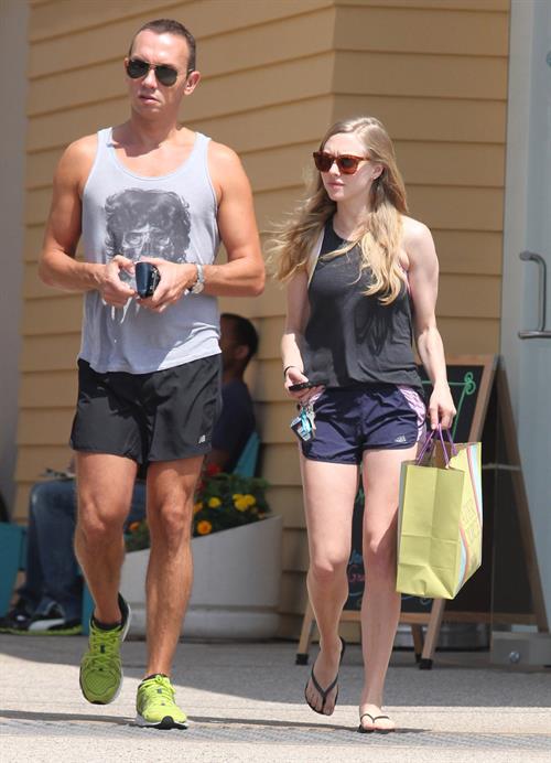 Amanda Seyfried Shopping In Los Angeles June 5, 2012