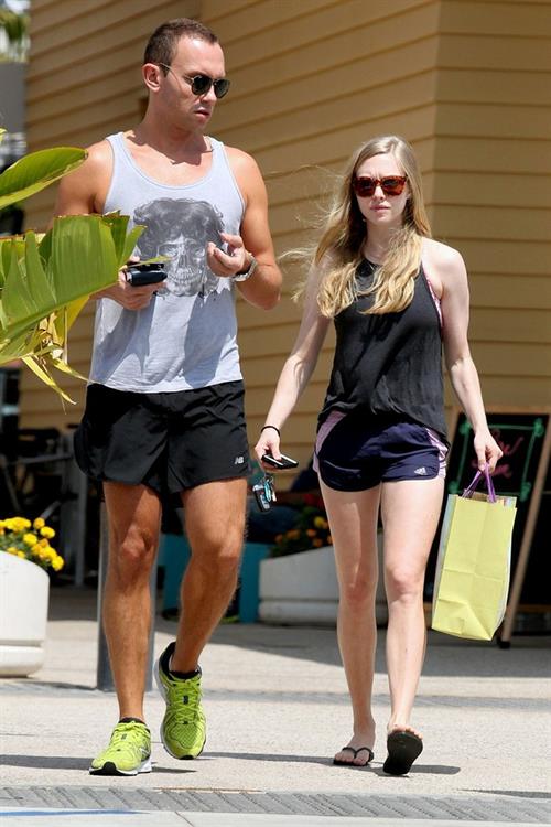 Amanda Seyfried Shopping In Los Angeles June 5, 2012