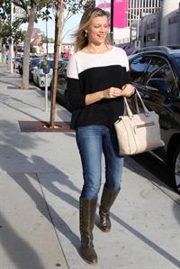 Amy Smart leaves a FedEx Office in Beverly Hills 12/21/12 