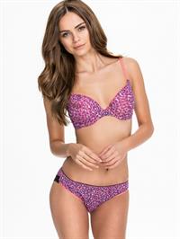 Xenia Deli in lingerie