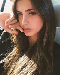 Joanna Marie taking a selfie