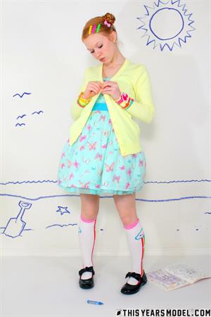 Dolly Little Pictures Dolly And Her Magic Crayon