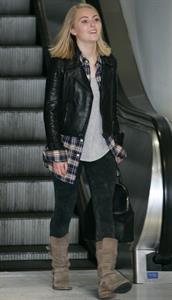 AnnaSophia Robb – at LAX Airport 1/12/13  