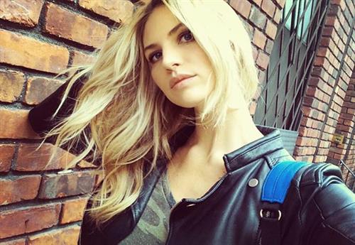 Kelly Thomas taking a selfie