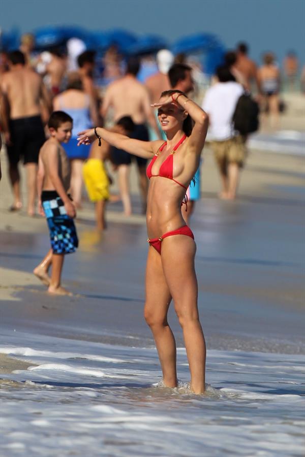 Anne Vyalitsyna bikini candids in Miami 11/22/12 