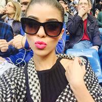 Sandra Fennou taking a selfie