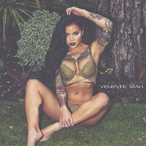 Kayla Cadorna in lingerie