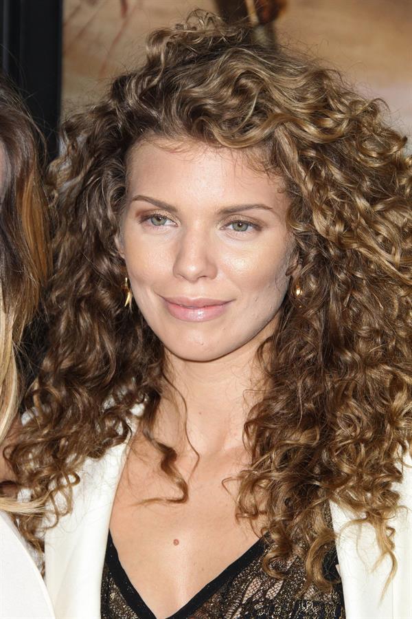 AnnaLynne McCord ''Spartacus War of the Damned'' Los Angeles Premiere (January 22, 2013) 