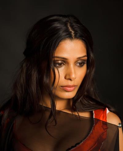 Freida Pinto
