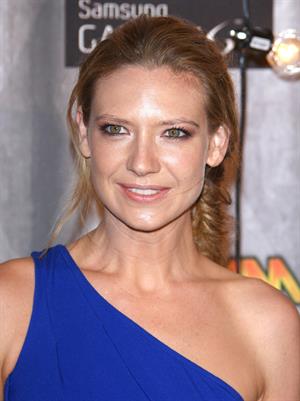 Anna Torv attending Spike TVS 2011 Scream Awards at Gibson Amphitheatre on October 15, 2011