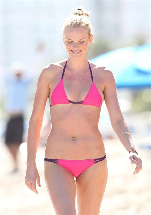 Anne Vyalitsyna bikini candids in Miami 11/23/12 