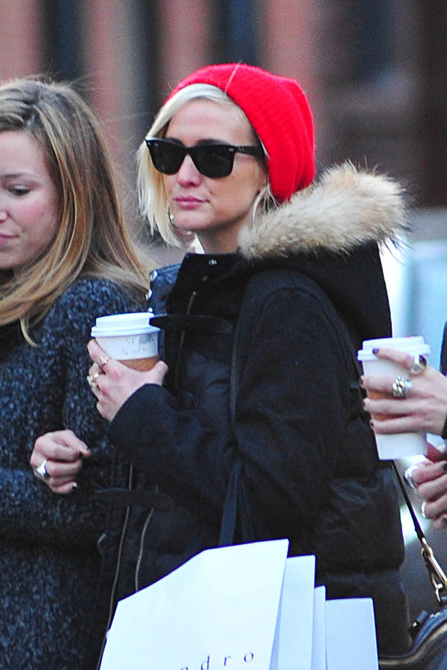 Ashlee Simpson shopping in NYC 1/6/13  