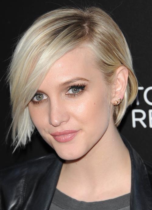 Ashlee Simpson Escape to Total Rewards Event in Hollywood Highland Center in Los Angeles on March 1, 2012