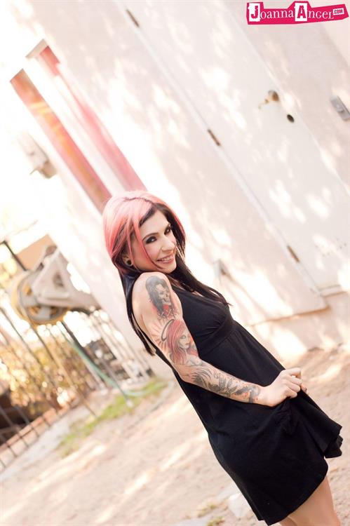 Joanna Angel