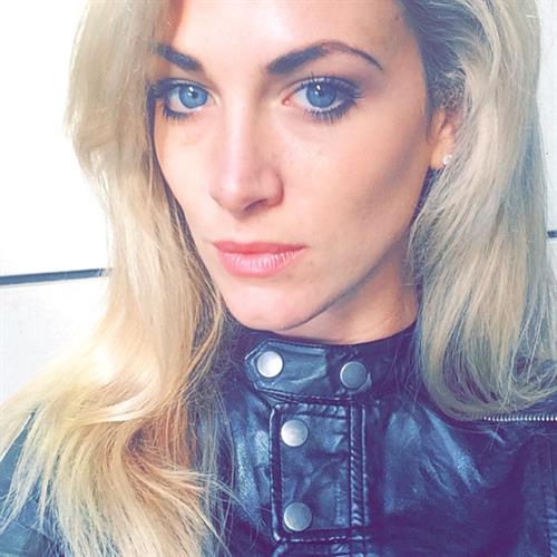 Laura Surrich taking a selfie