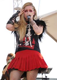 Avril Lavigne – iHeartRadio Music Festival 9/21/13  