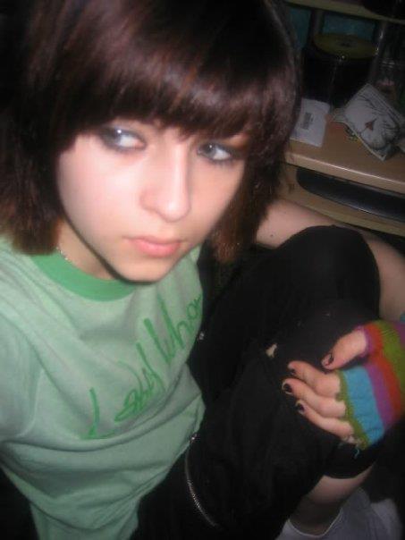 Neon Lynxie taking a selfie