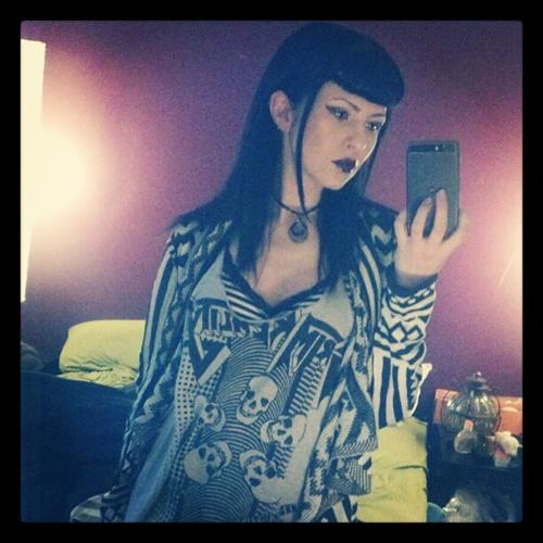 Neon Lynxie taking a selfie