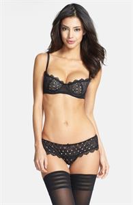 Mayra Suárez in lingerie