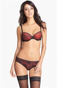 Mayra Suárez in lingerie